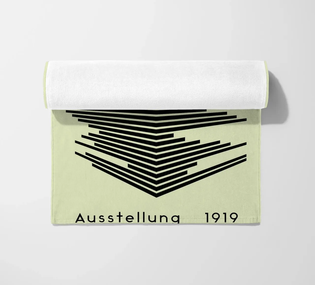 Ikone des Bauhauses 1919 Abstrakte Linienstruktur Strandtuch von NorwesClub