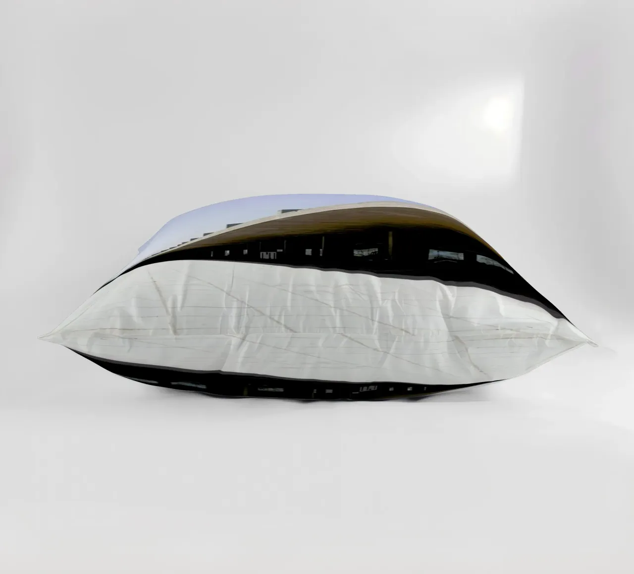 Niemeyer 5 cuscino da Marc Schulthess