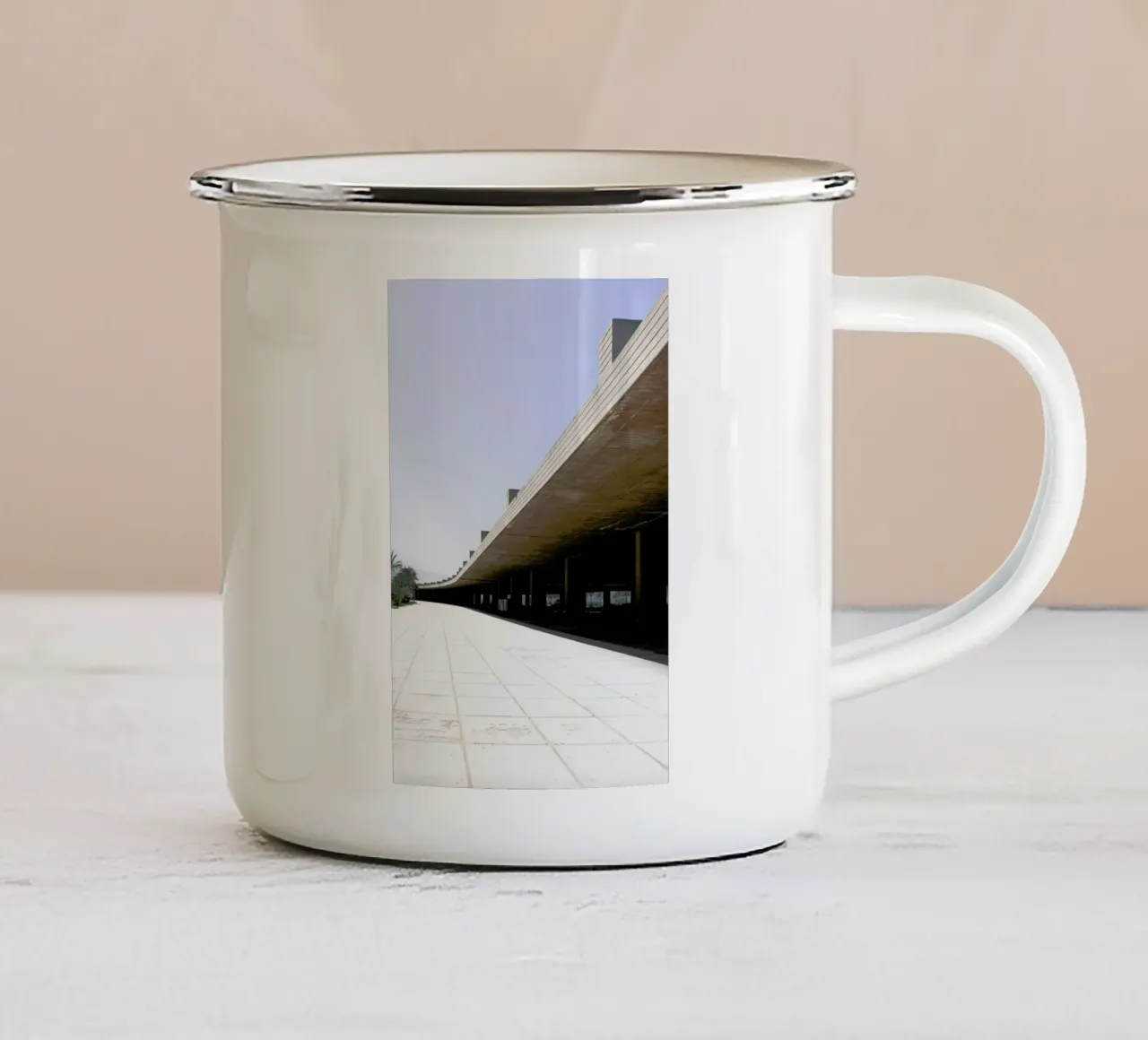 Niemeyer 5 tazza in smalto da Marc Schulthess