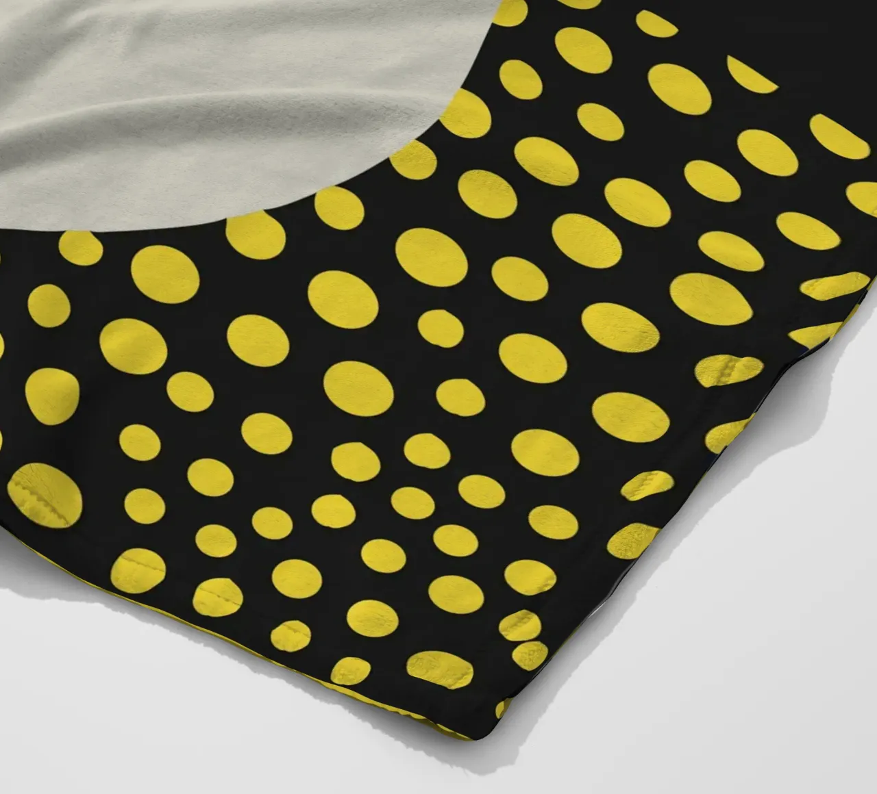 Ei Fleecedecke von LOOK DIFFERENT