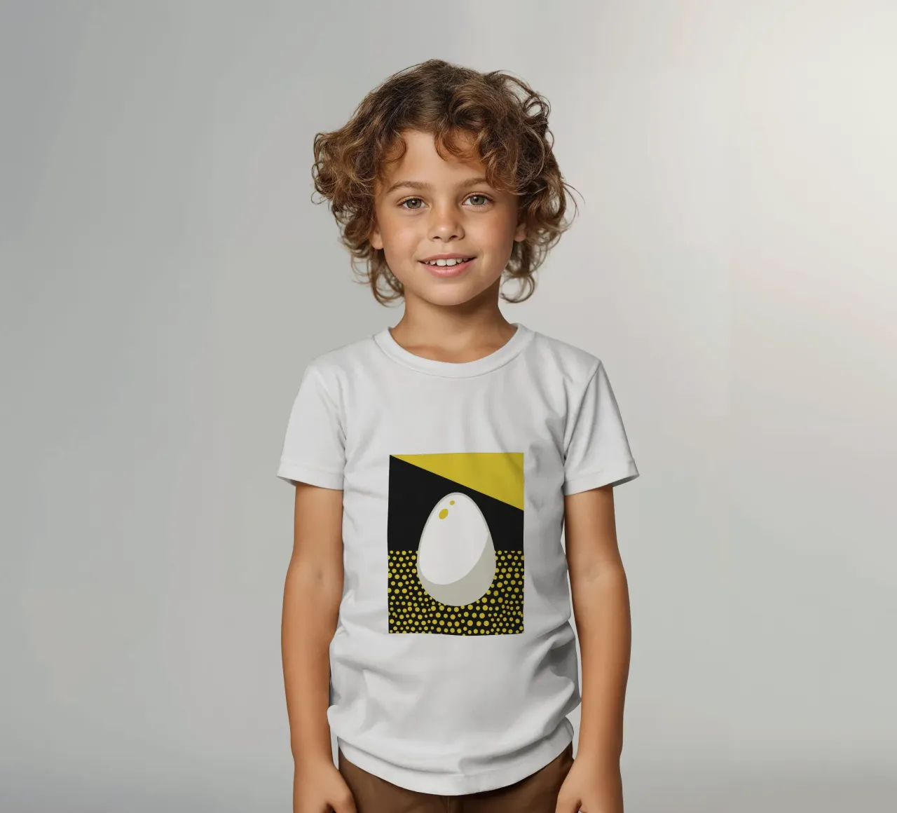 Uovo t-shirt bambini da LOOK DIFFERENT