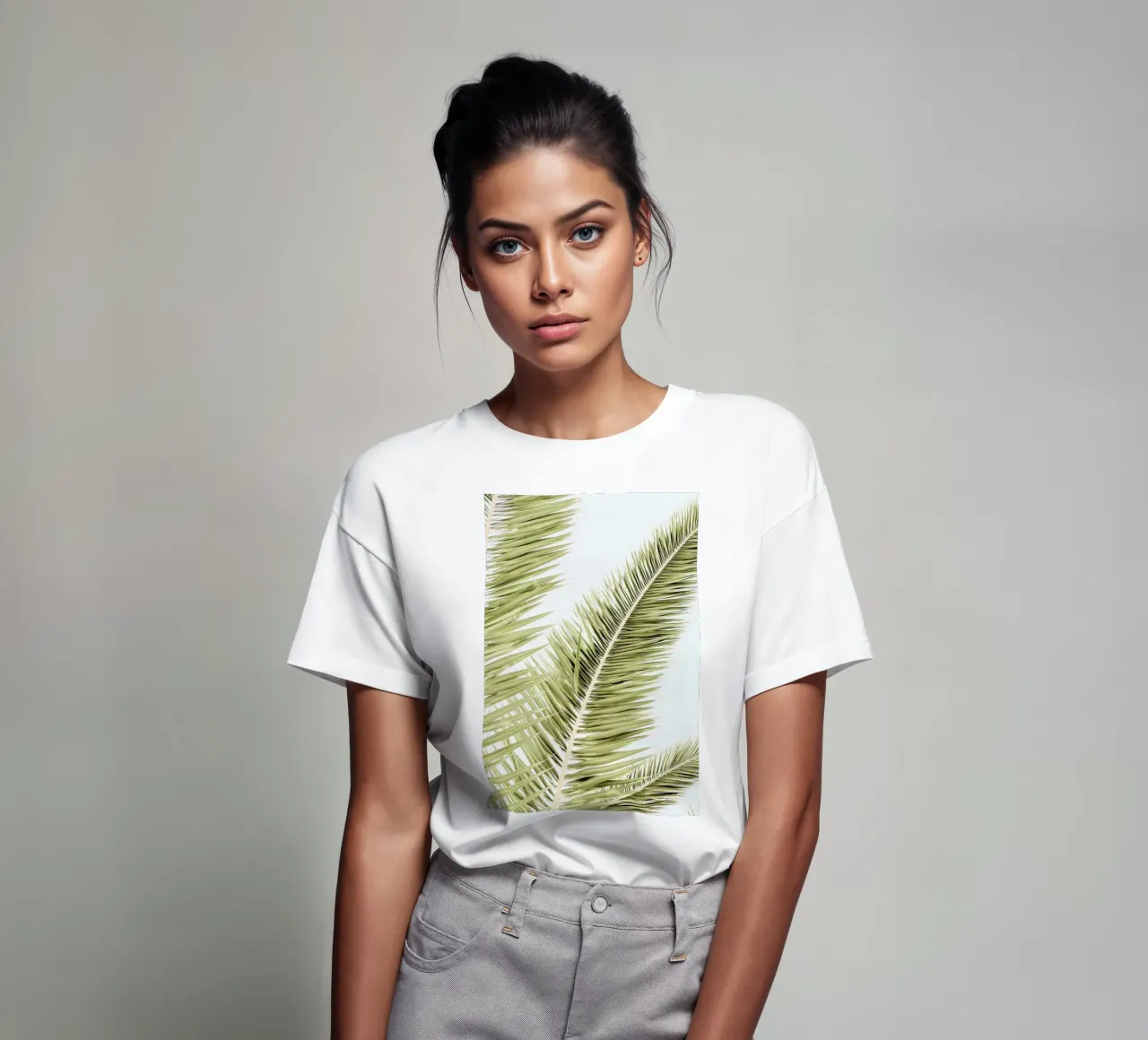 Light Palm Trees T-Shirt von Babett Schultze