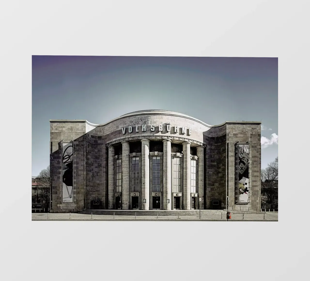 Berlin 2020 No 14 pellicola backlit da Michael Belhadi