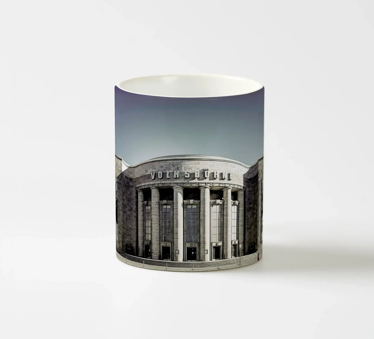 Berlin 2020 No 14 tazza in ceramica da Michael Belhadi