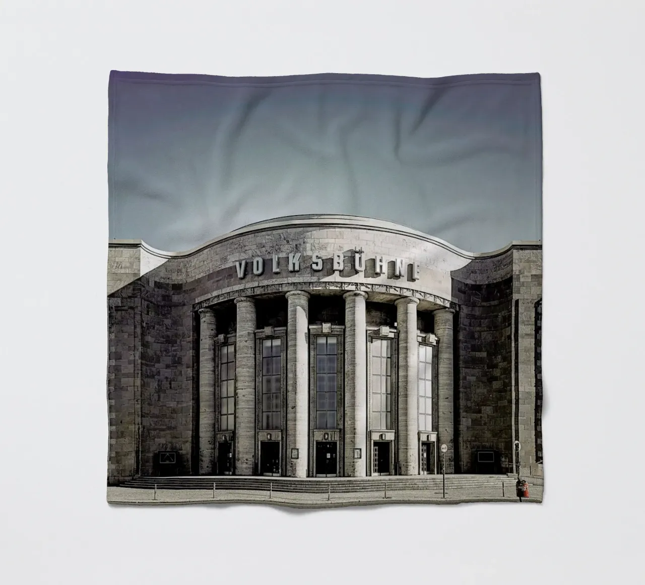 Berlin 2020 No 14 coperta in pile da Michael Belhadi