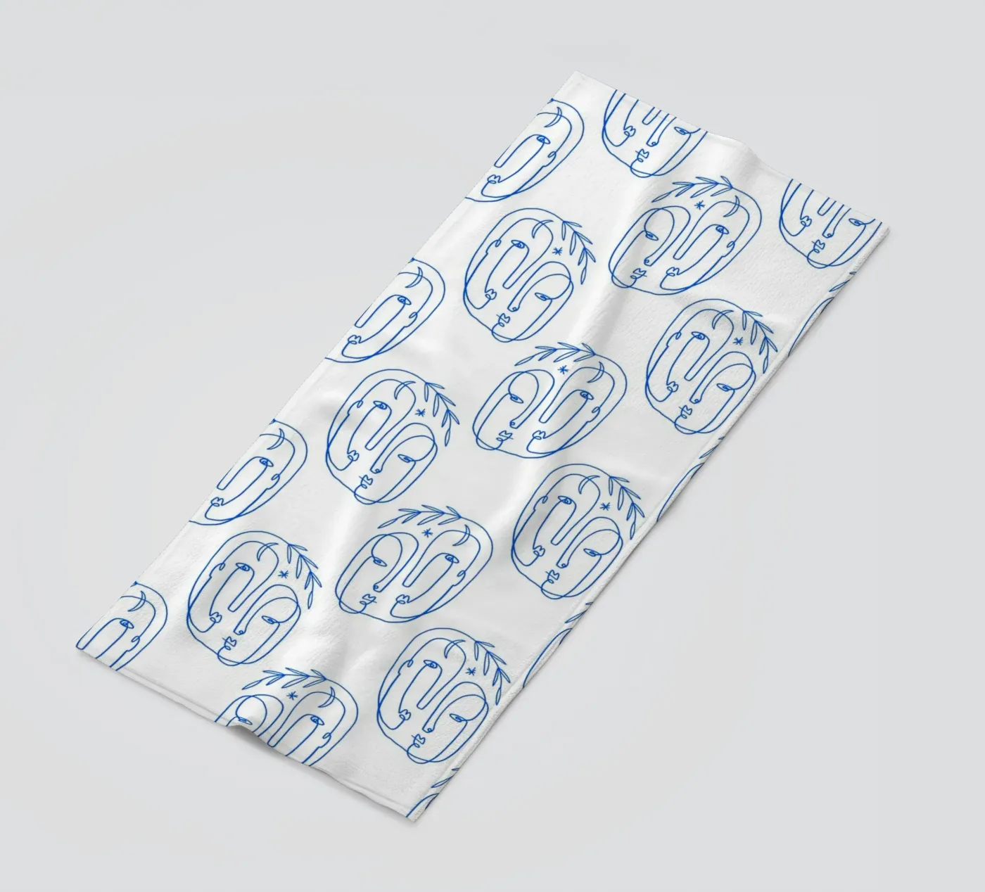 Faces Pattern strandhanddoek van treechild