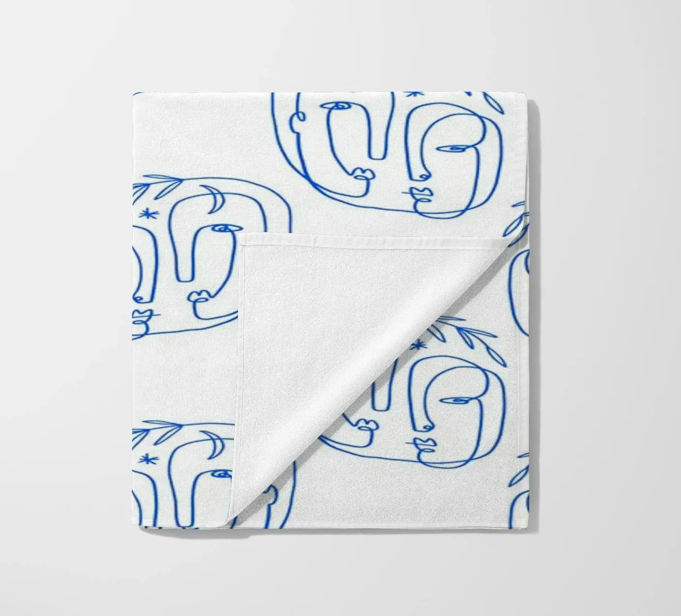 Faces Pattern strandhanddoek van treechild