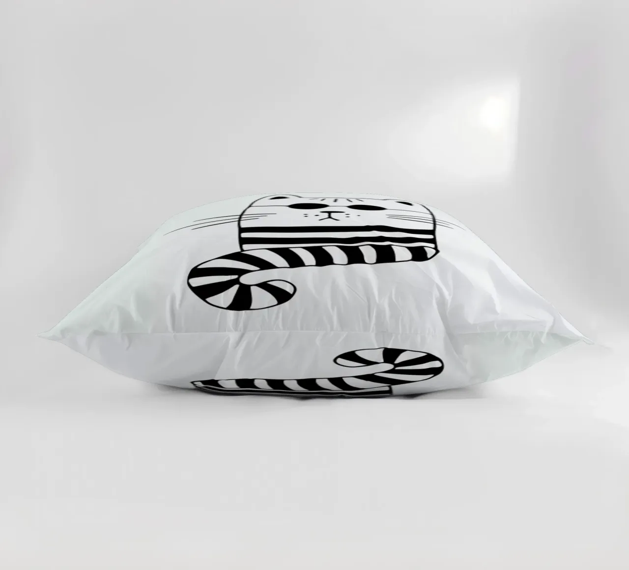 Cool Cat cuscino da Little Flourishes