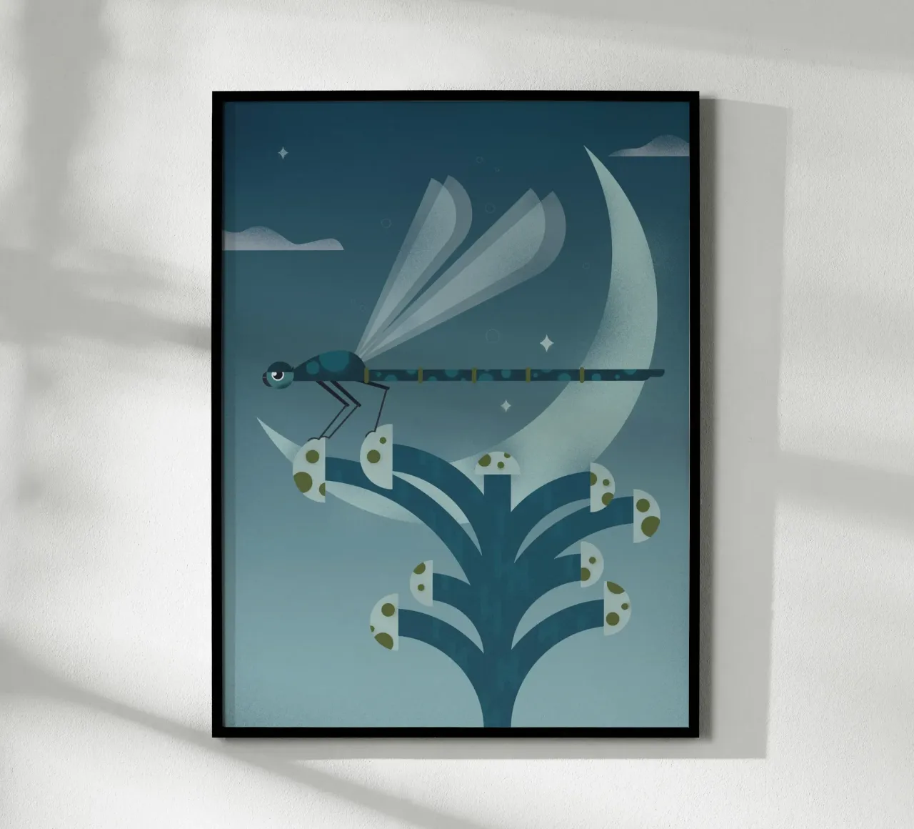Les Petites Bestioles - Libellula al chiaro di luna poster con telaio in alluminio da 2fevrierArtStudio