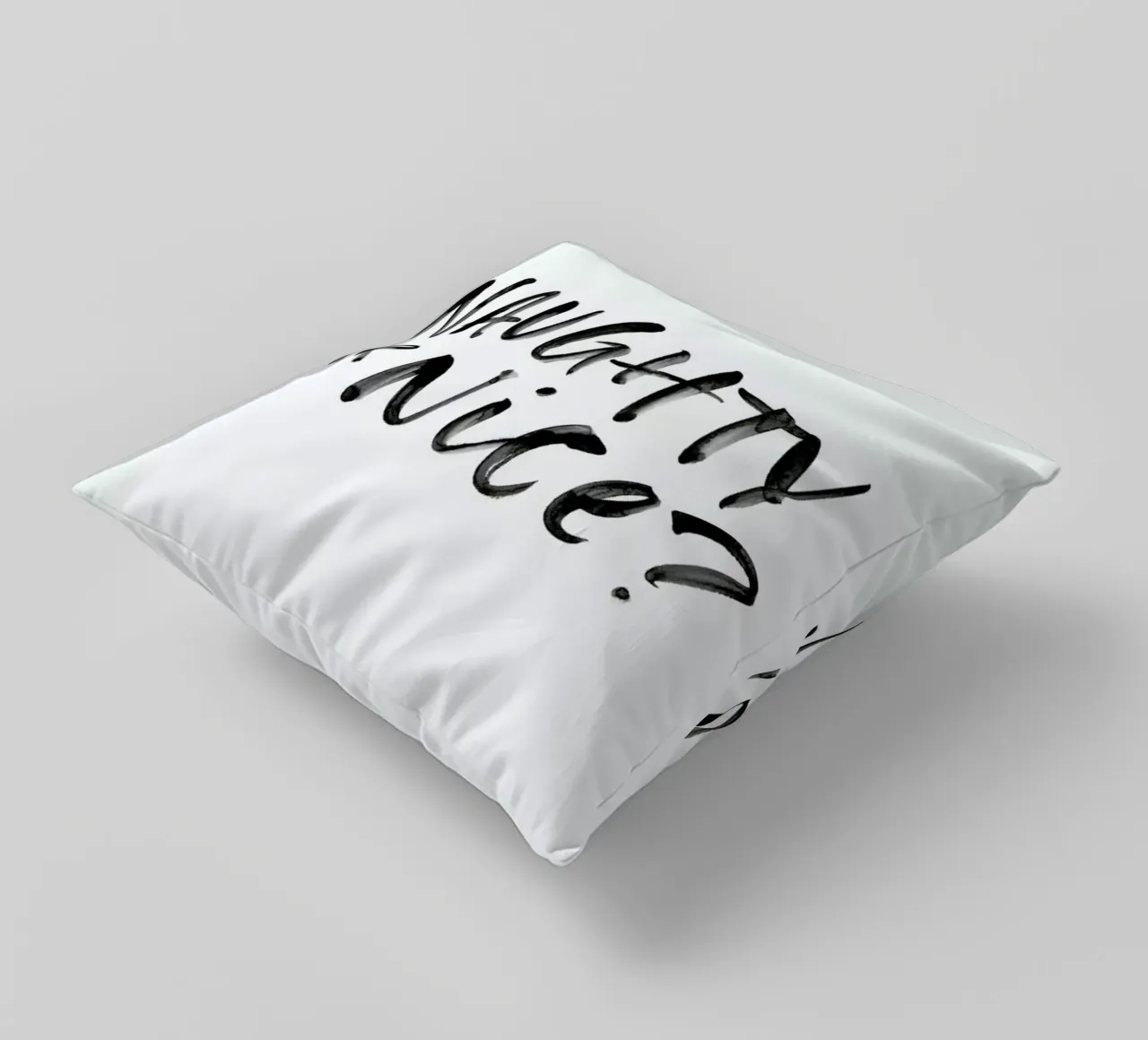 Naughty or Nice cuscino da daylight design studio