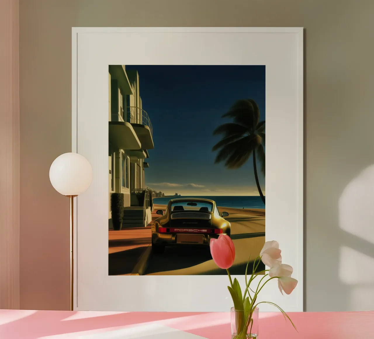 Porsche 911 d'oro su Ocean Drive | Pittura poster con telaio in alluminio da Autofocus