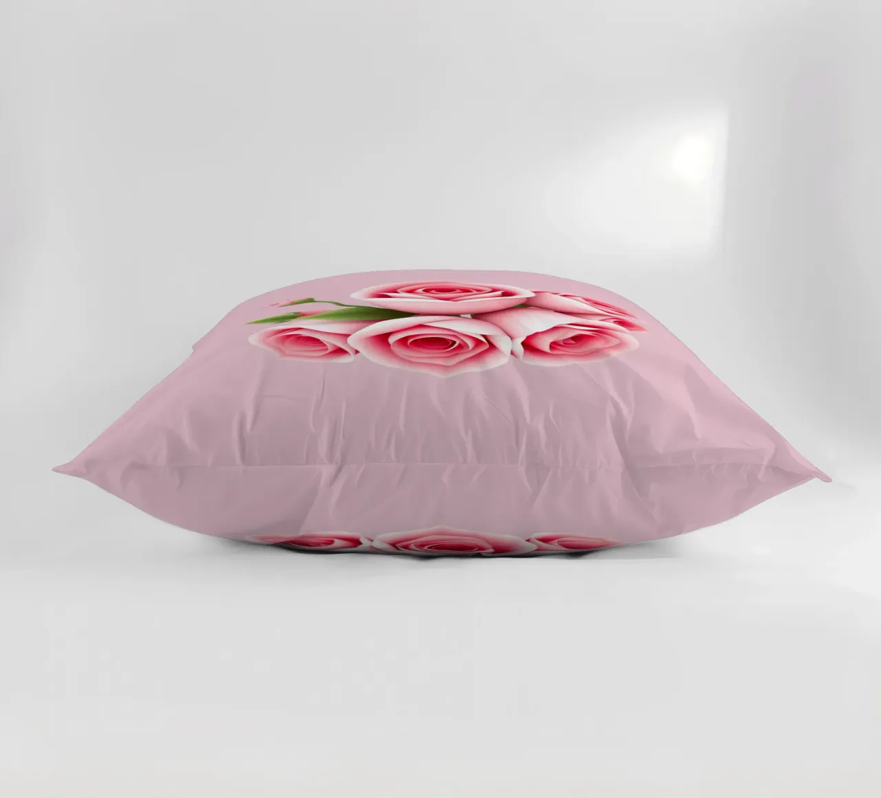 Un bouquet di rose rosa splendidamente composto cuscino da DesignDoodle