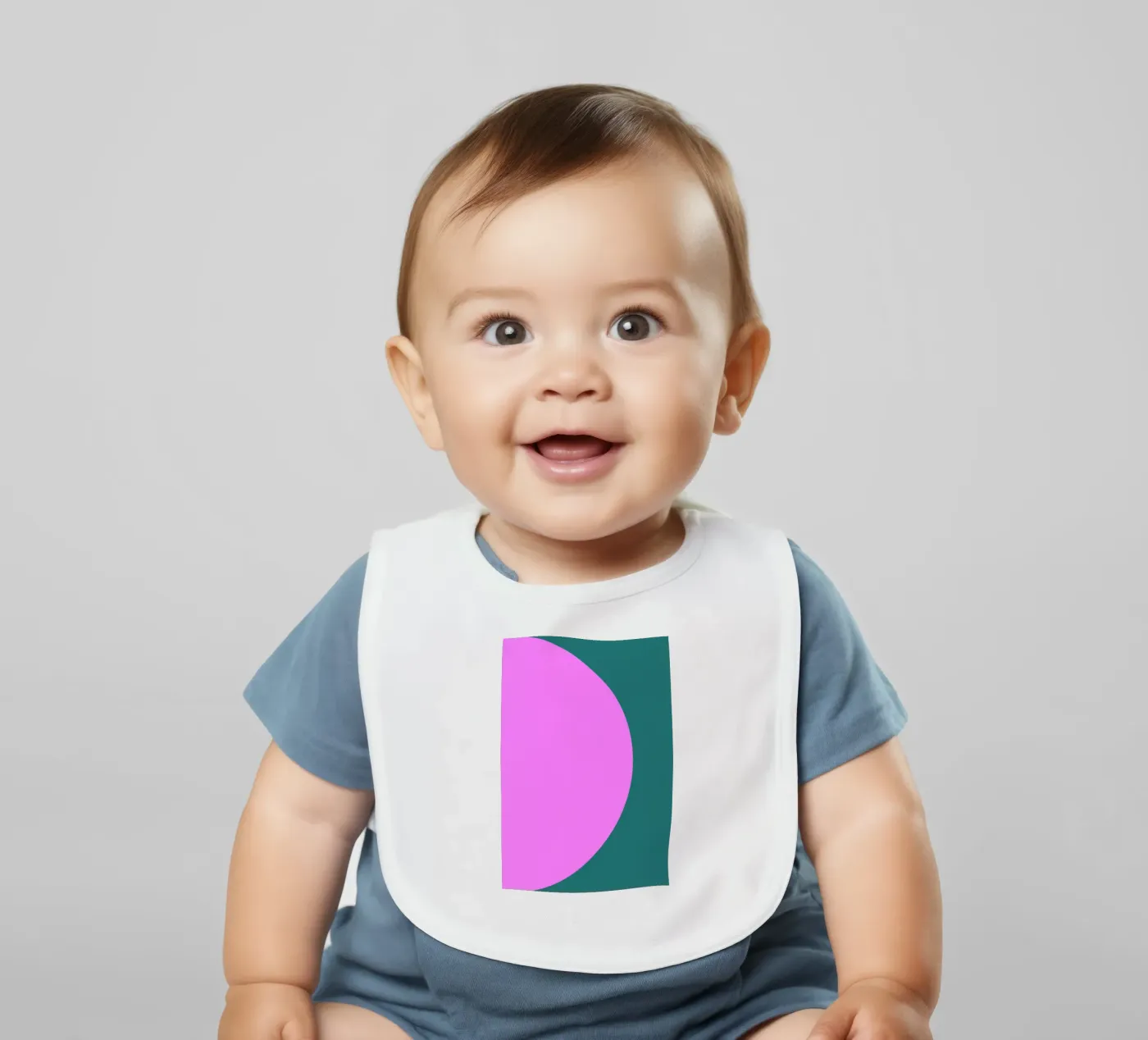 Shapes baby slabbetje van Linda Gobeta