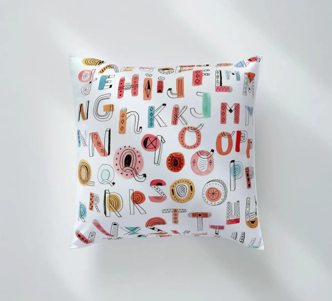 Alphabet Soup cuscino da Little Flourishes
