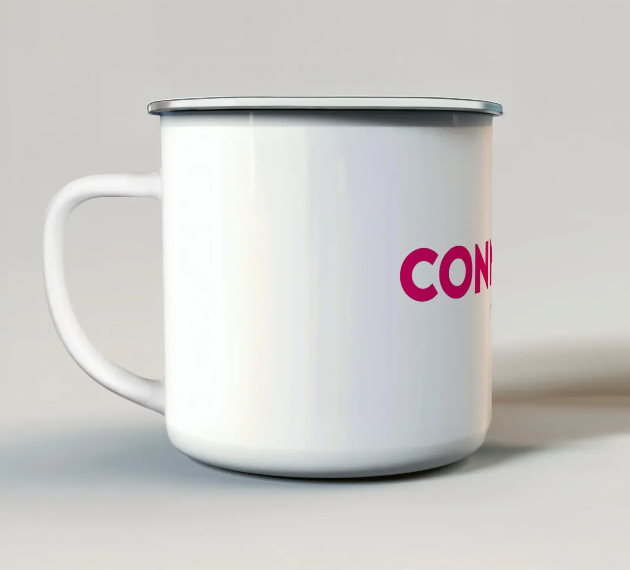 Connasse, avec tout mon amour tazza in smalto da Krampouezh Studio
