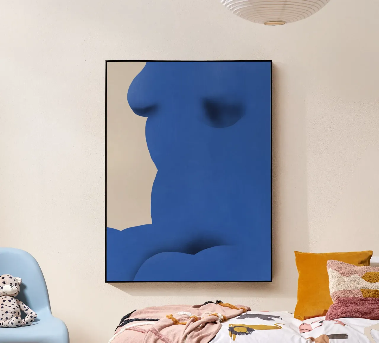 Nu bleu cobalt gros plan plexiglas de Little Dean