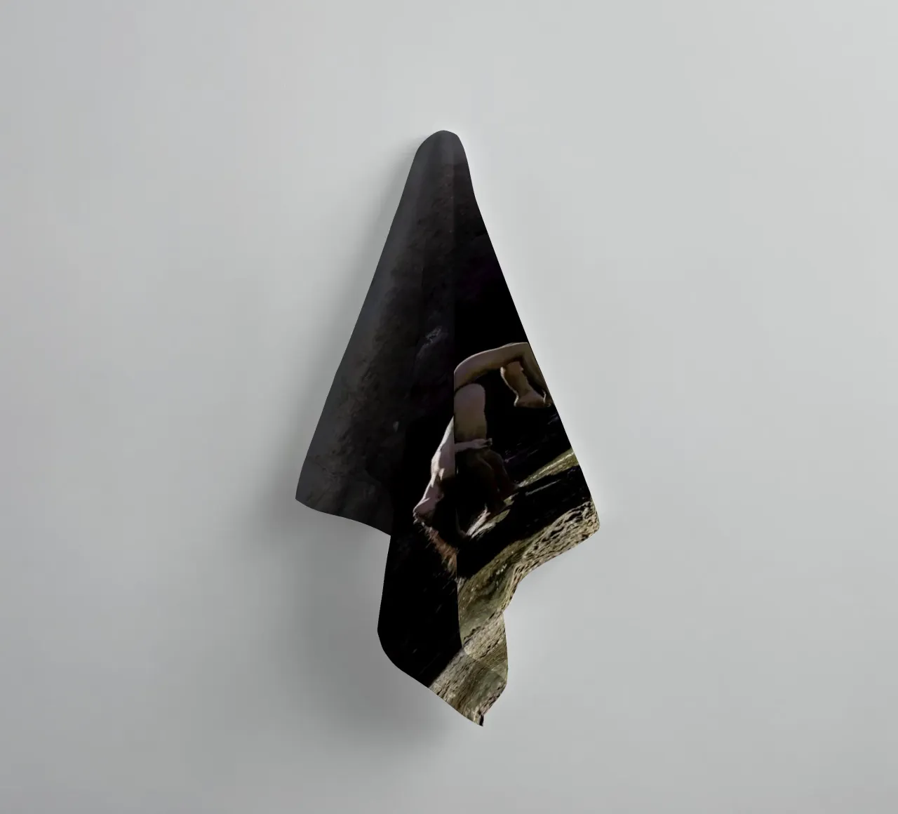 Melancholia 1 asciugamano da bagno da Ana Topoleanu