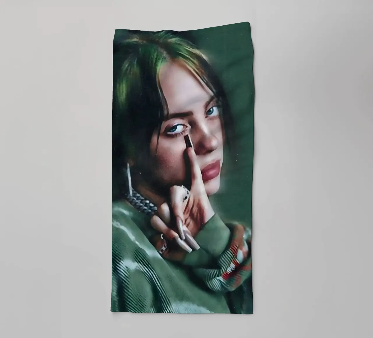 Billie Eilish asciugamano da bagno da Low poly art