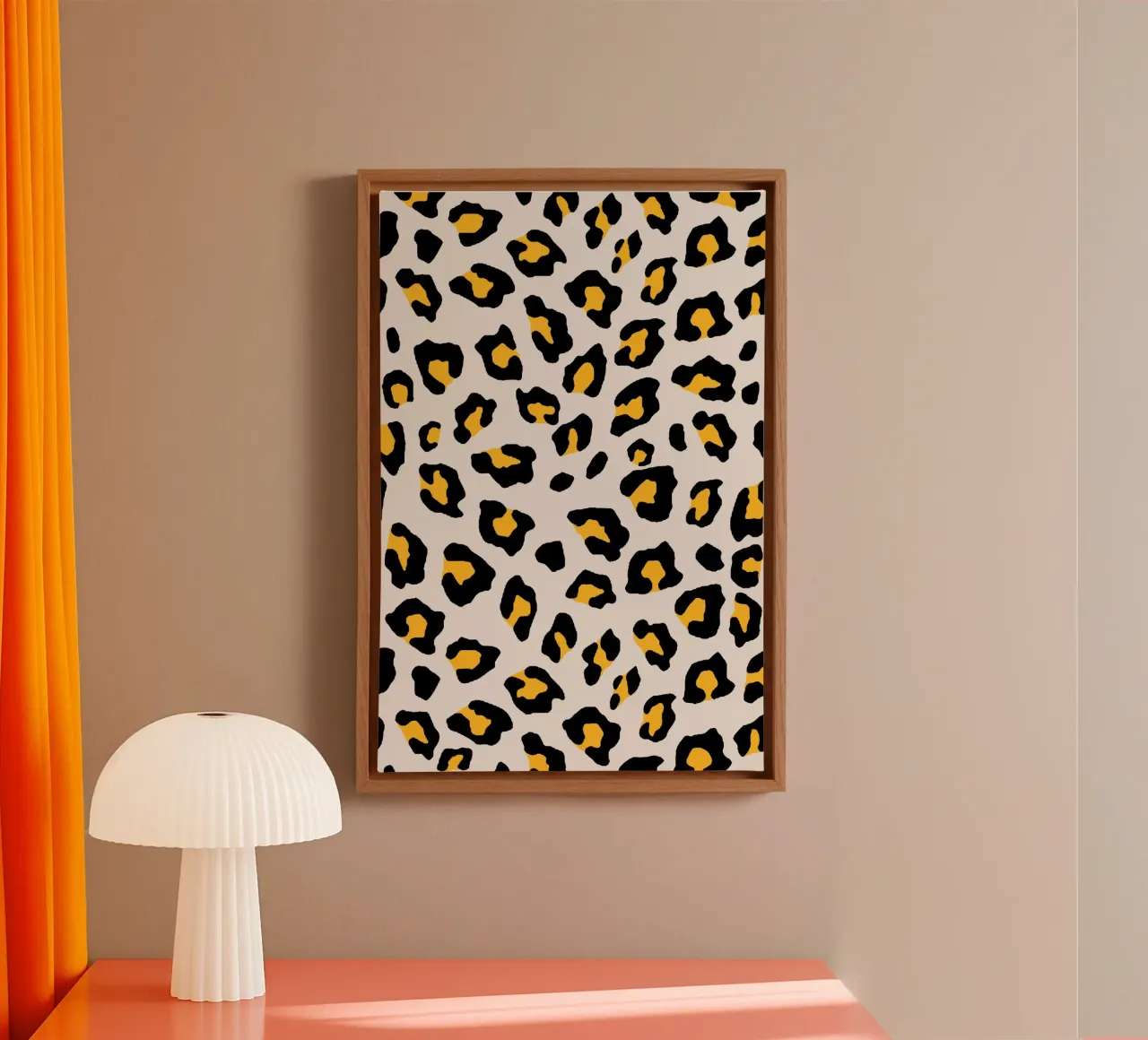Luipaardprint Mosterdgeel canvas met Baklijst van SilverPegasus