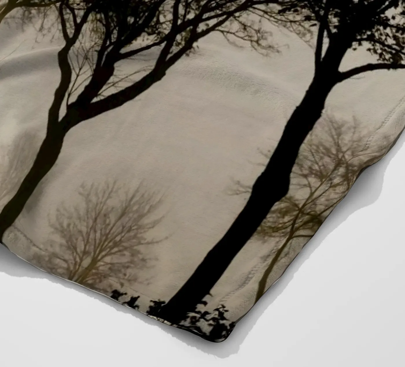 Brown Trees Fleecedecke von Monika Strigel