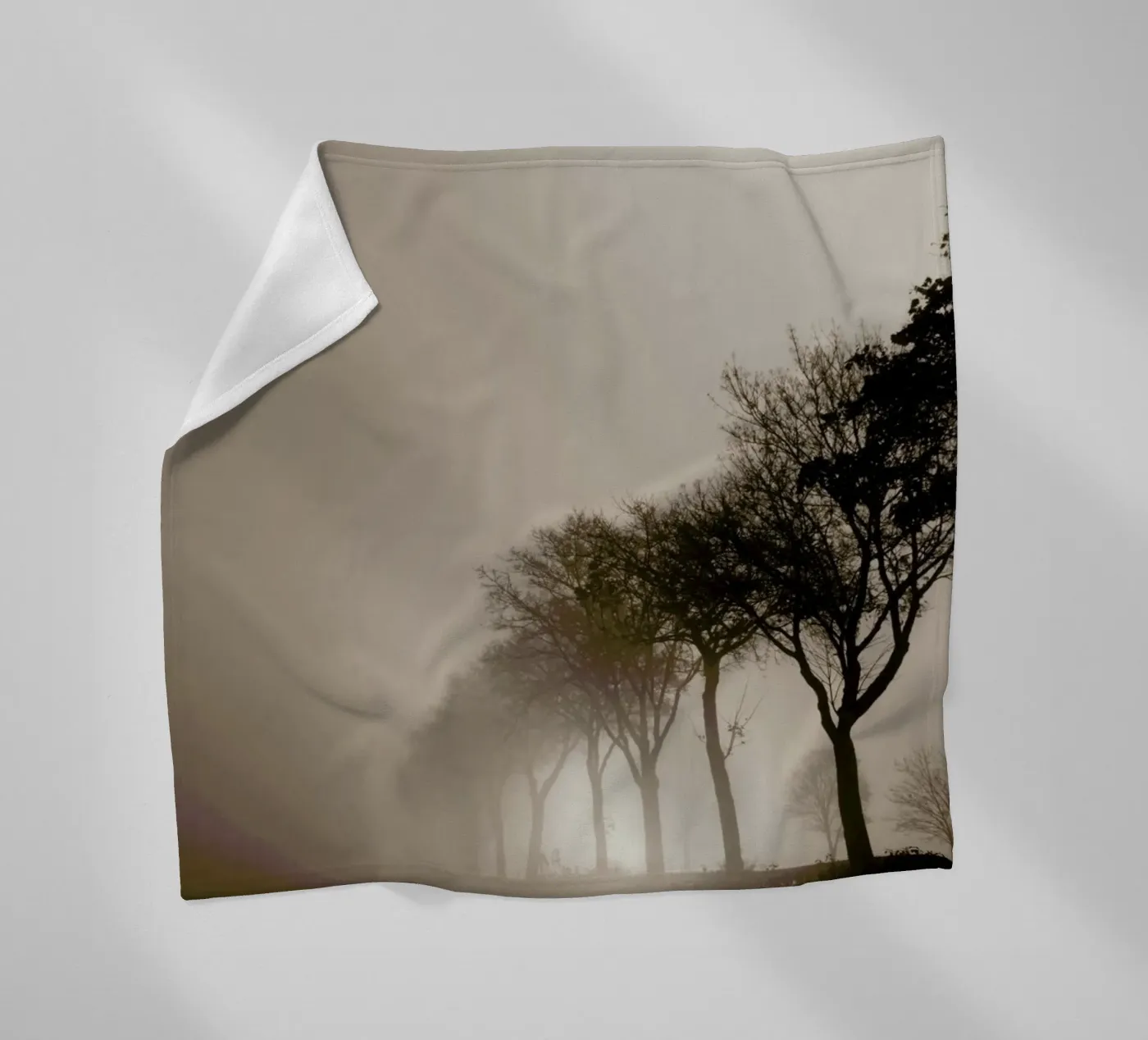 Brown Trees Fleecedecke von Monika Strigel