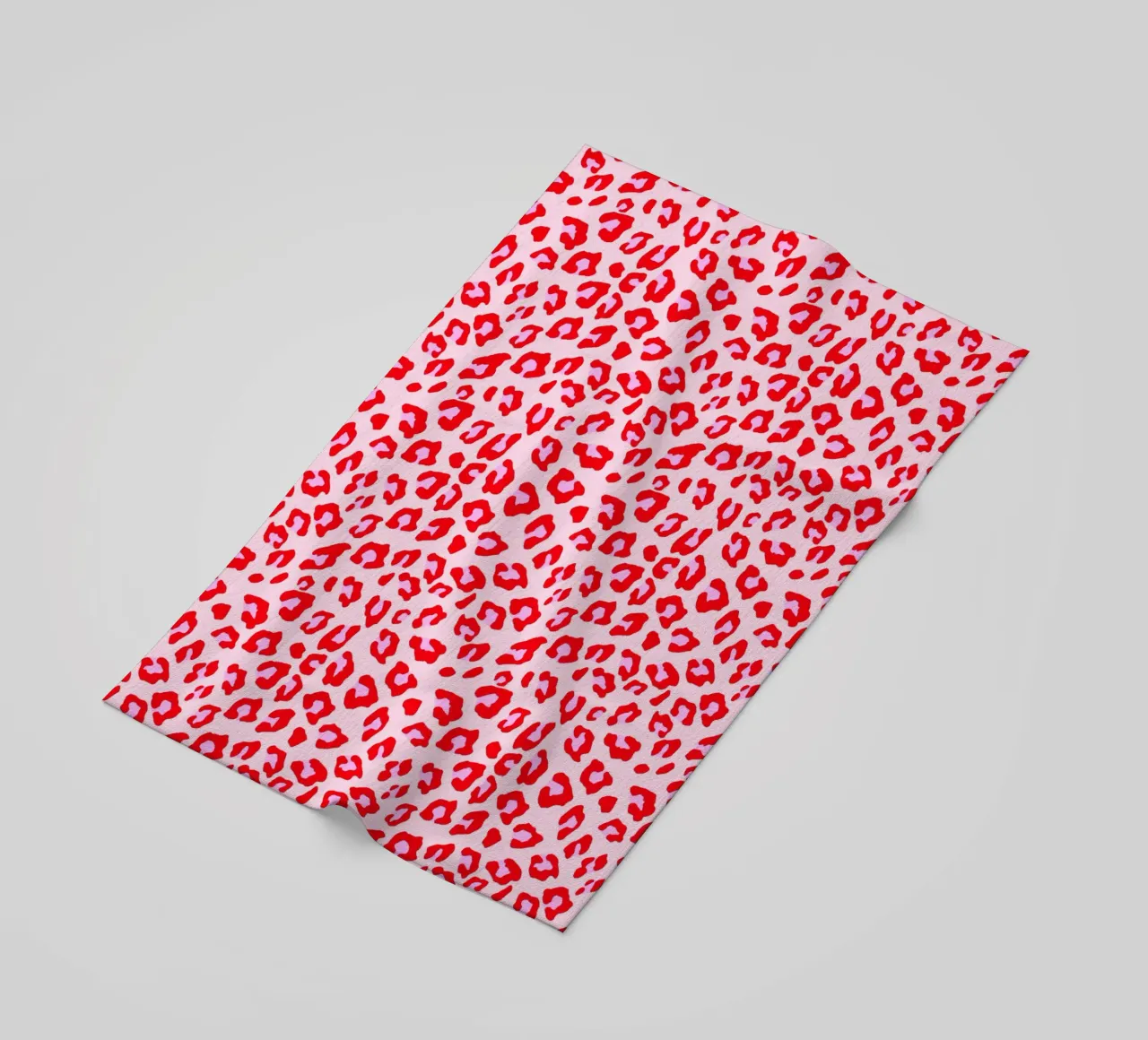 Stampa leopardata rossa e rosa telo mare da SilverPegasus
