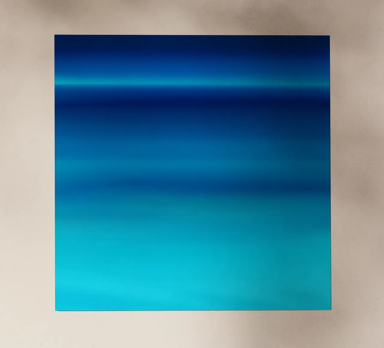 Gradiente oceano blu con onde delicate pellicola backlit da PhotoVibe Decor
