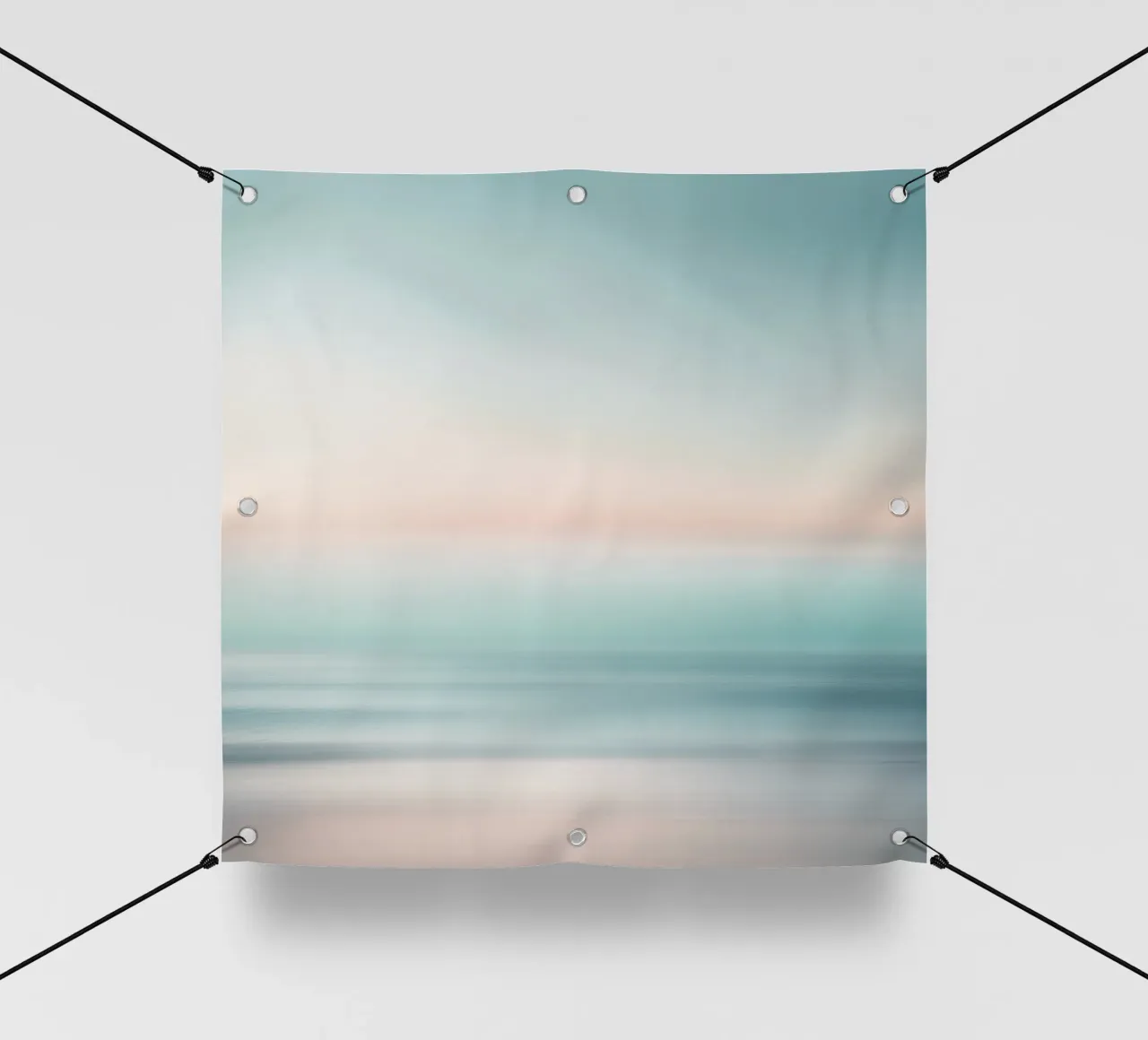 Strati di oceano sfocati in un pallido tramonto telo in pvc da PhotoVibe Decor