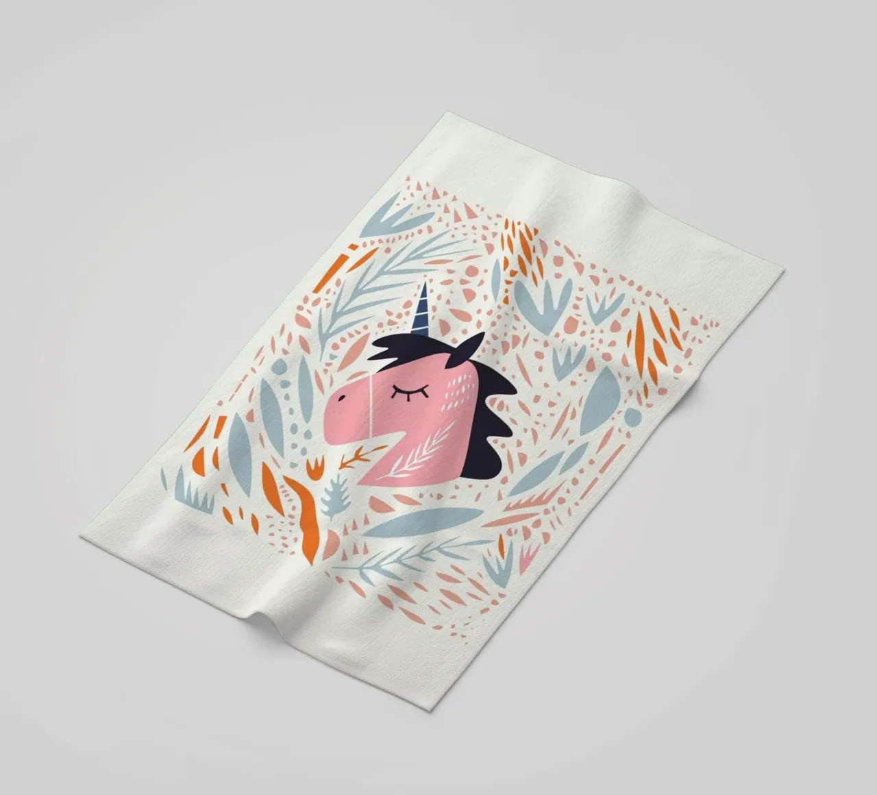 Unicorn in Nature telo mare da Little Flourishes