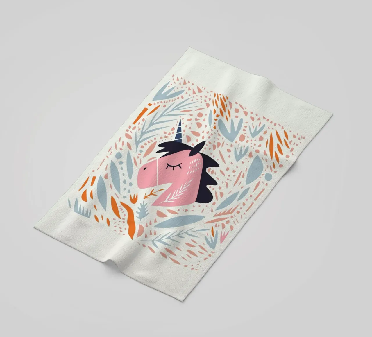 Unicorn in Nature telo mare da Little Flourishes