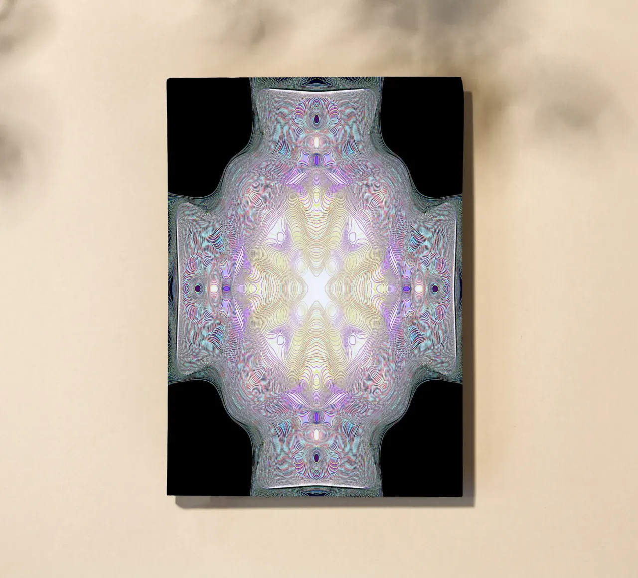 Croix lumineuse jaune/violet sur fond noir carnet de notes de Gürsel Yesil Digital Art