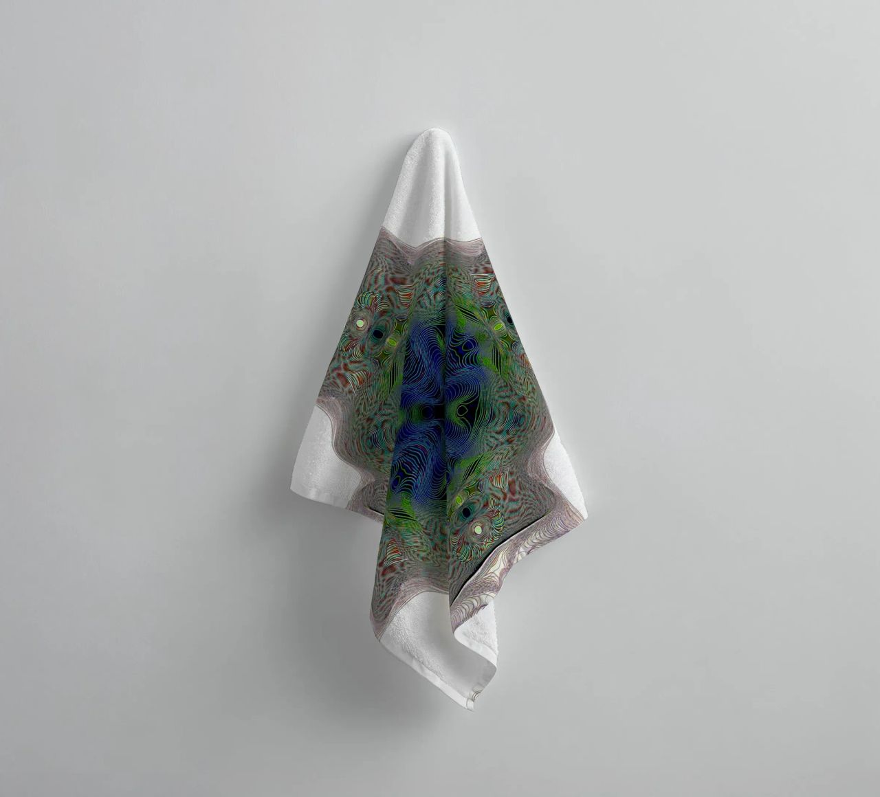 Kruis in blauw met een groene rand op een witte achtergrond badhanddoek van Gürsel Yesil Digital Art