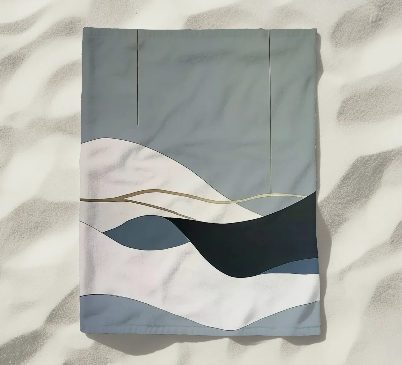 Onde astratte minimali con accenti dorati Grigio telo mare da Artbyvo