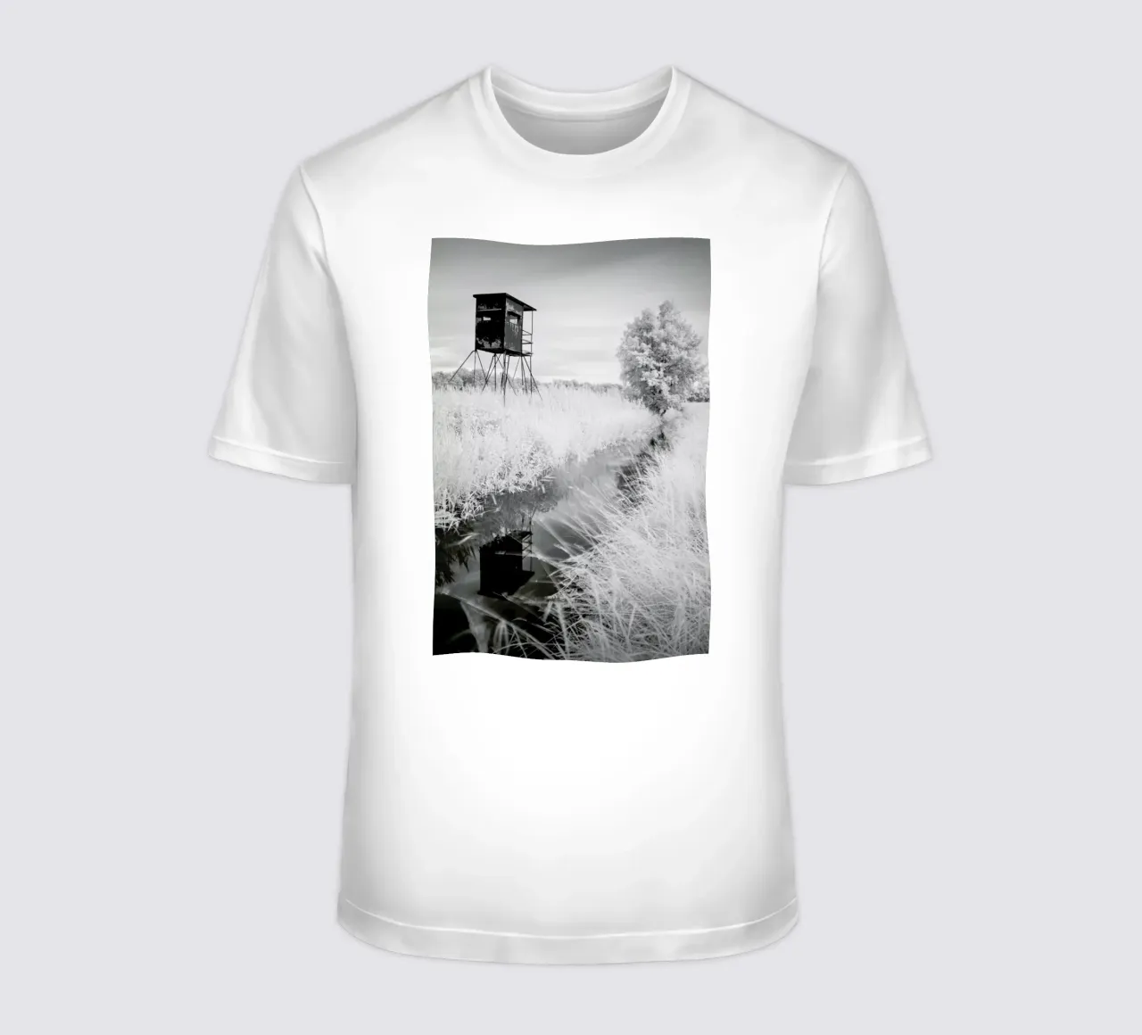 Nuthe Tower -  Luckenwalde t-shirt da Håggard Photography | Ronny Behnert