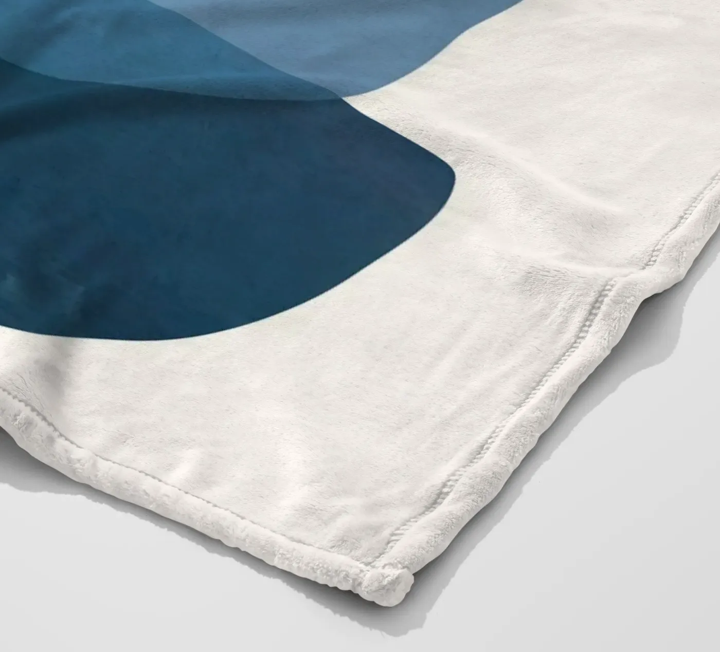 Blue Stack 02 Fleecedecke von cityart