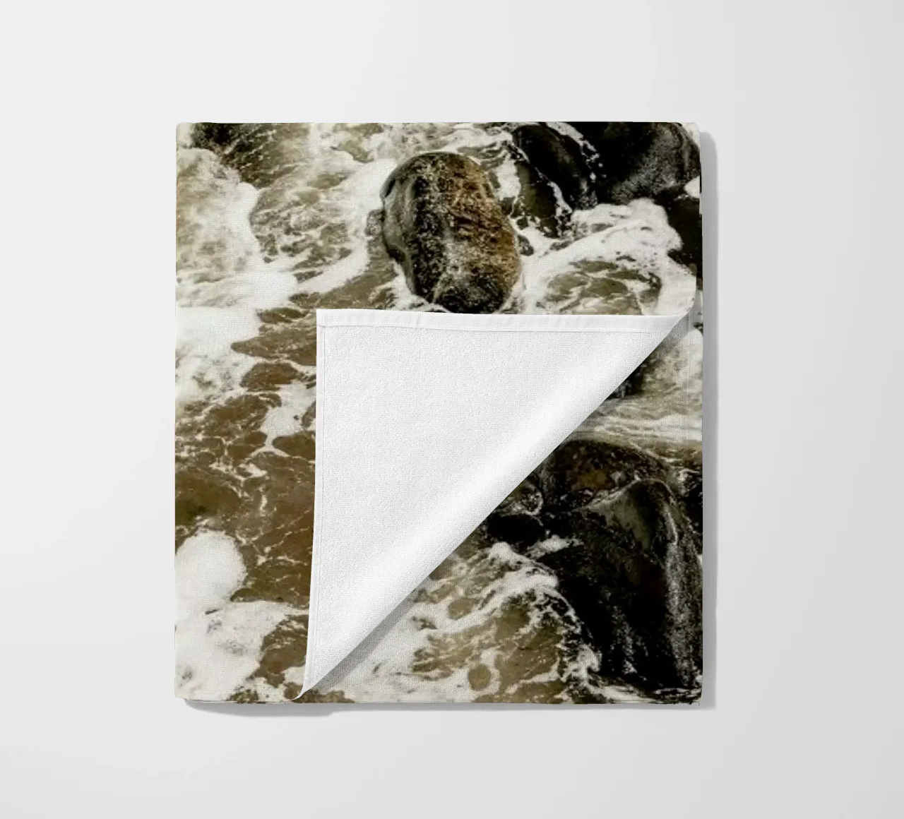 Cola Tide telo mare da Shot By Clint