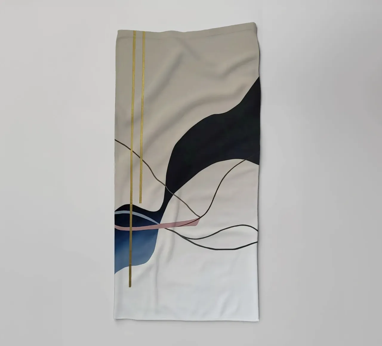 Abstract Flow with Gold and Pink Lines Handtuch von Artbyvo