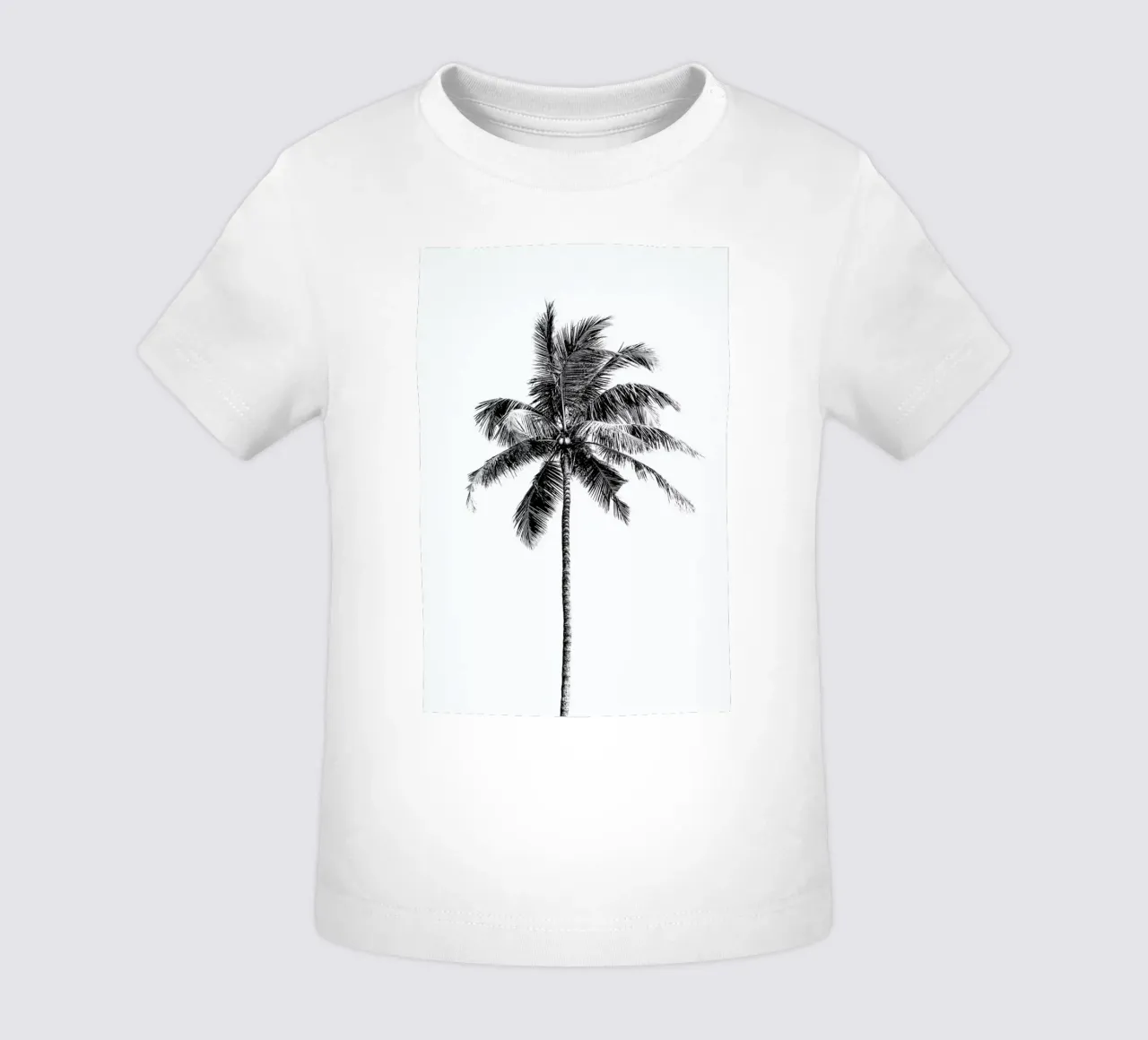 Palm Tree By The Beach 2 maglietta neonato da Victoria Frost