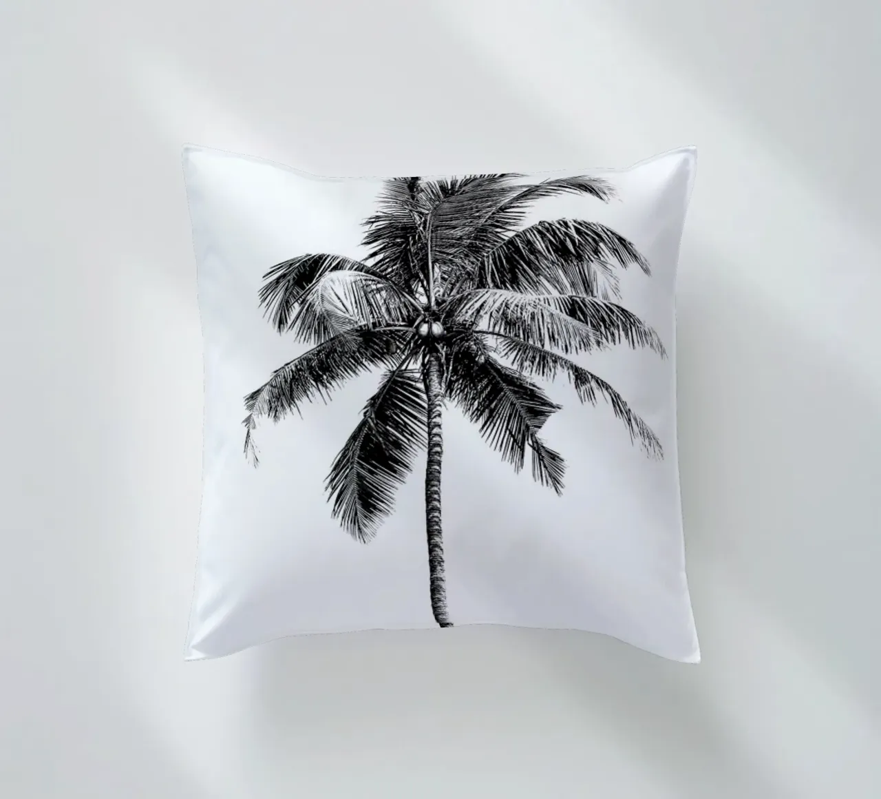 Palm Tree By The Beach 2 cuscino da Victoria Frost