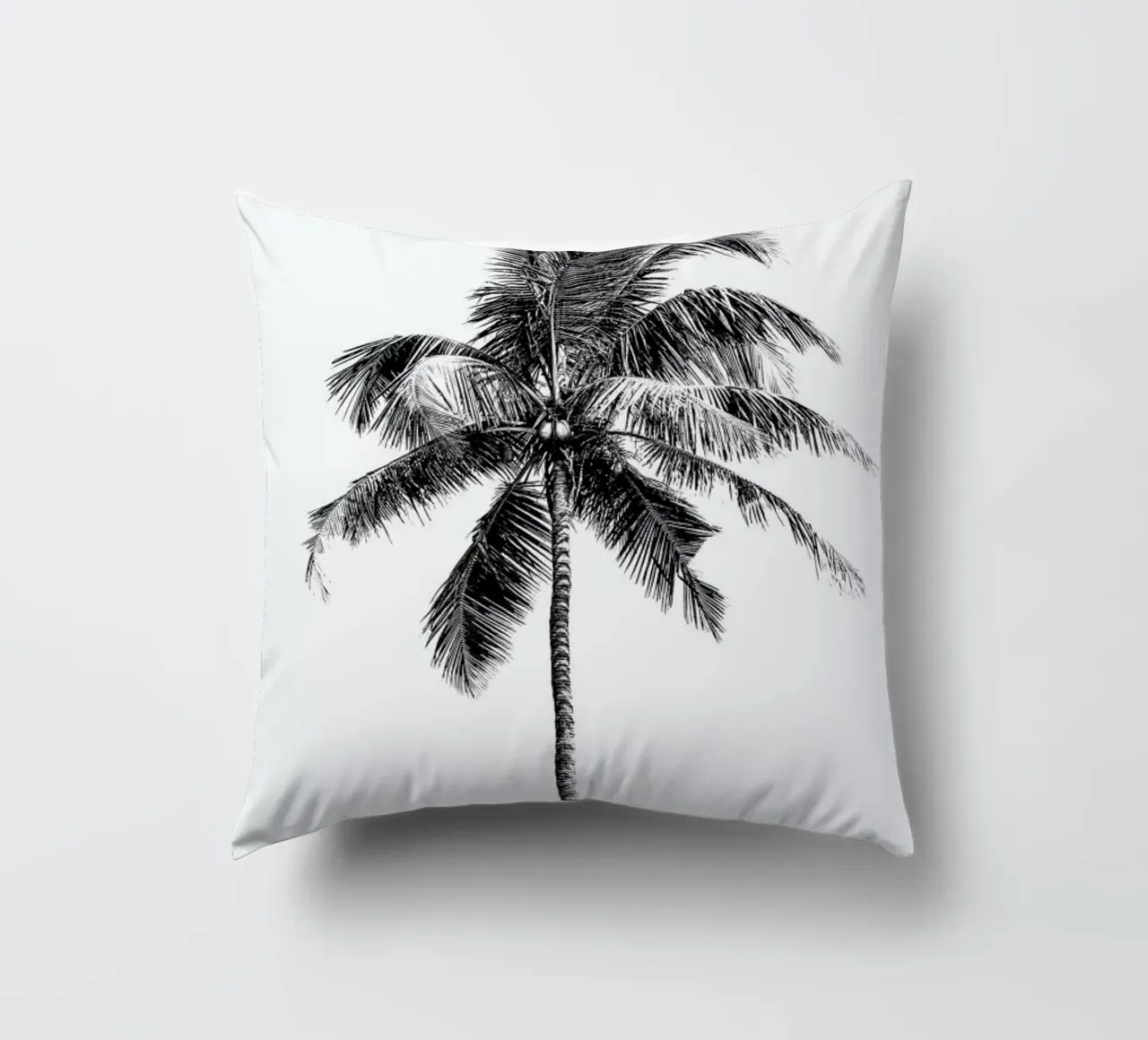 Palm Tree By The Beach 2 cuscino da Victoria Frost