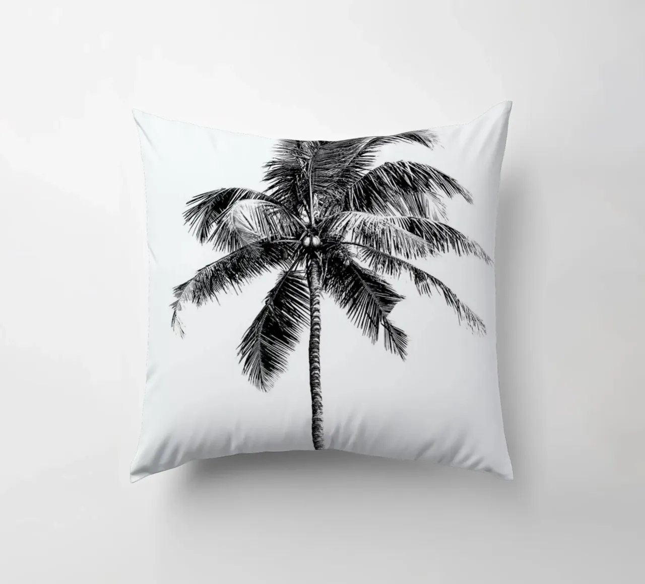 Palm Tree By The Beach 2 cuscino da Victoria Frost