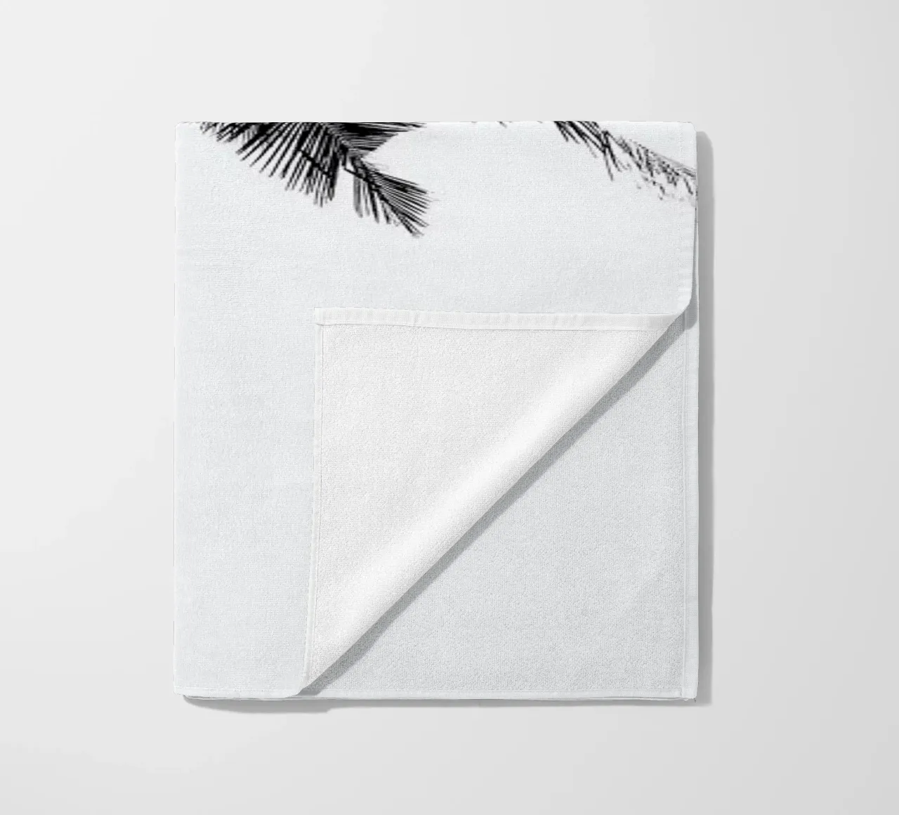 Palm Tree By The Beach 2 telo mare da Victoria Frost