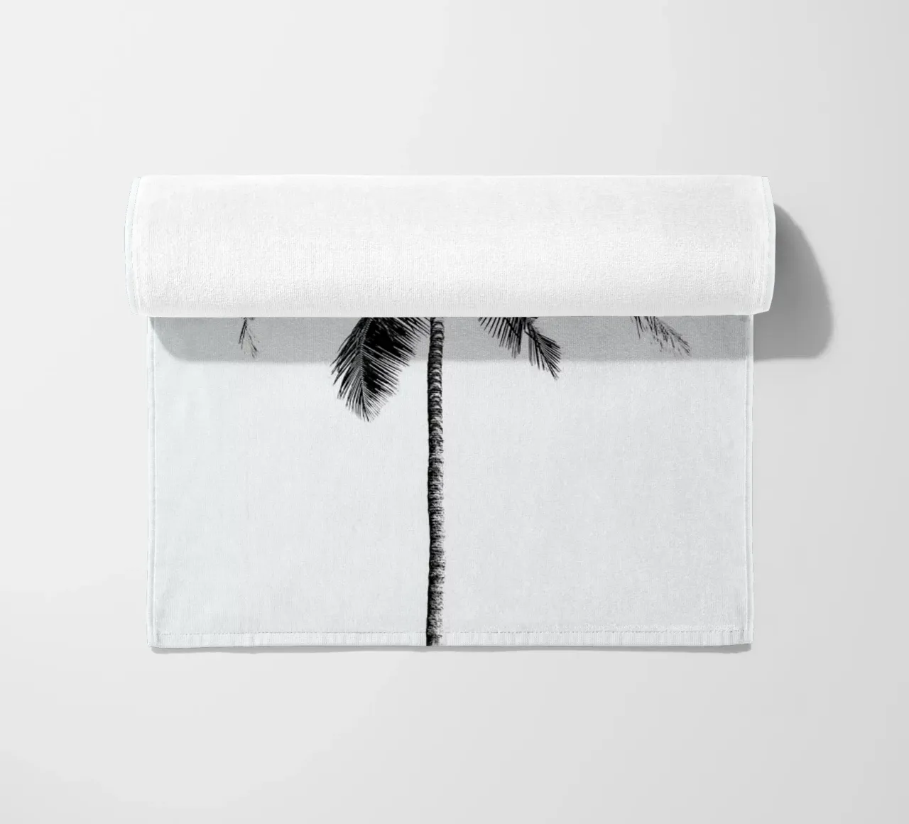 Palm Tree By The Beach 2 telo mare da Victoria Frost