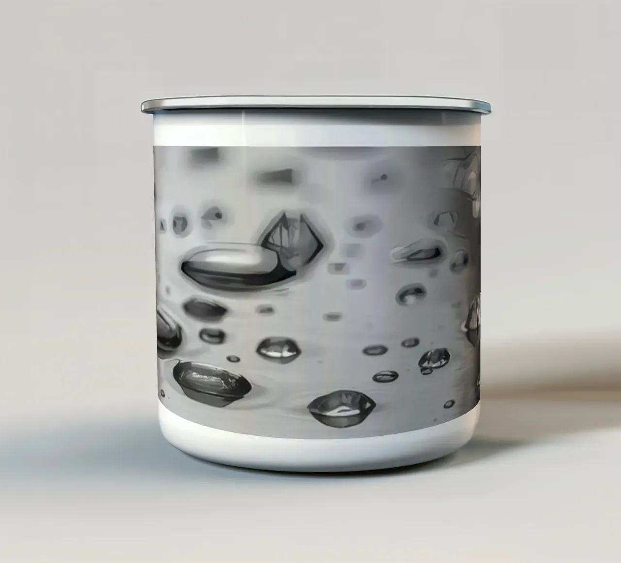 Gocce di pioggia che creano riflessi su una superficie bagnata tazza in smalto da DesignDoodle