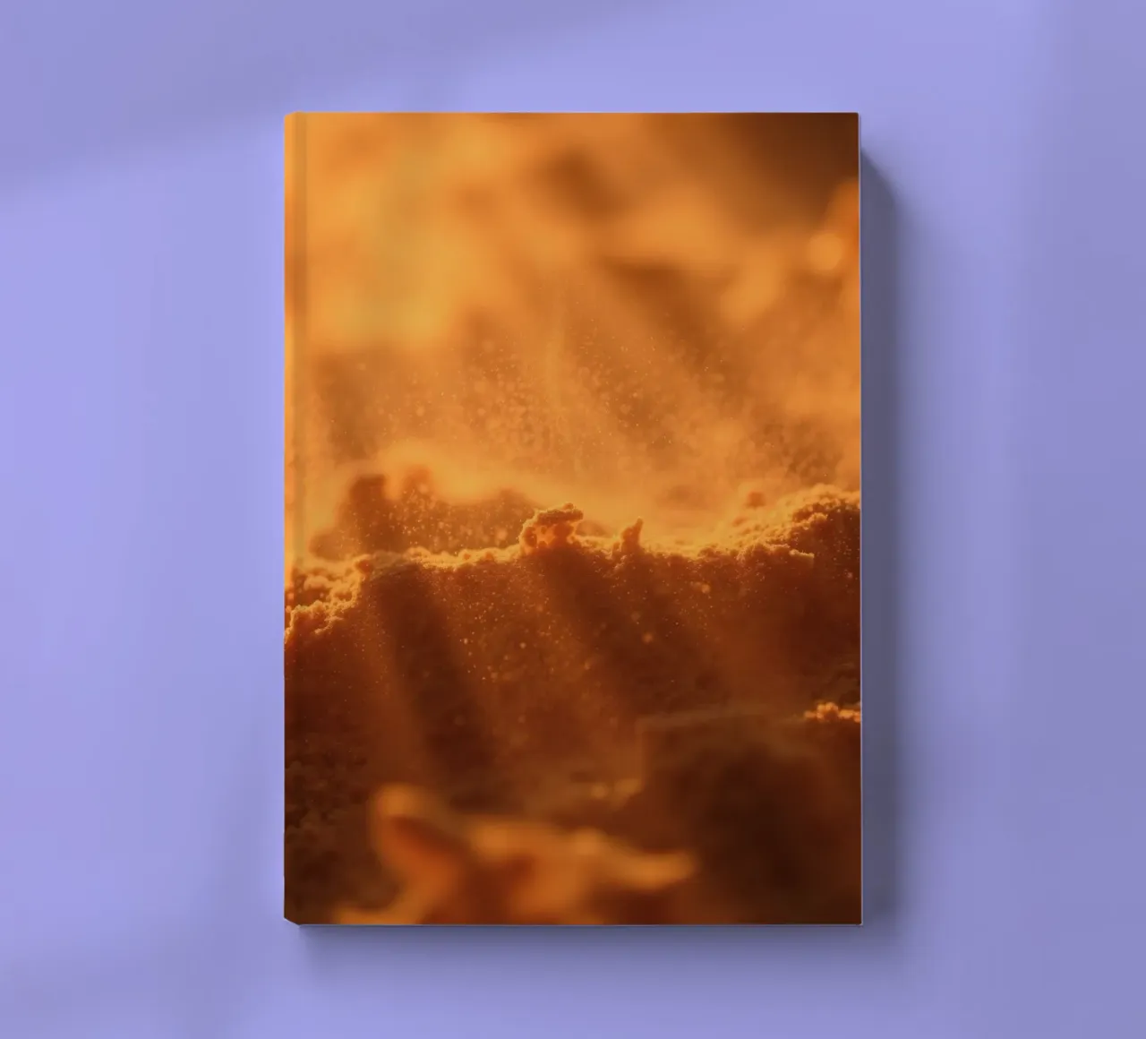 Texture sableuse éclairée par une lumière douce créant une sensation de chaleur carnet de notes de DesignDoodle