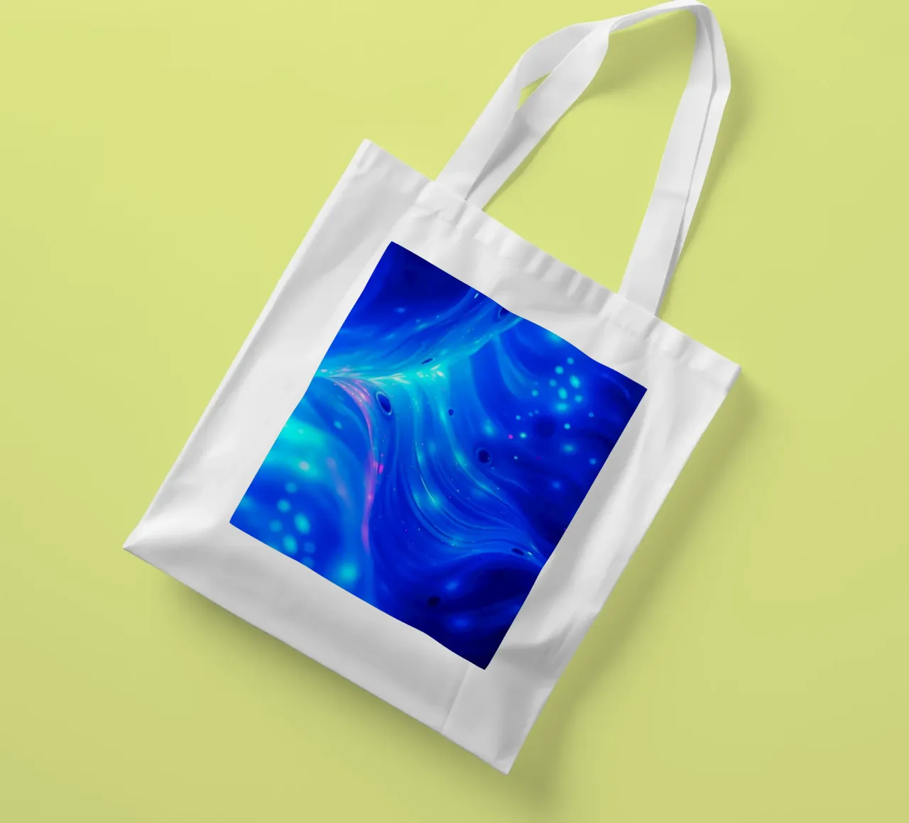 Des vagues bleues vibrantes et abstraites créent une œuvre d'art époustouflante. tote bag de DesignDoodle