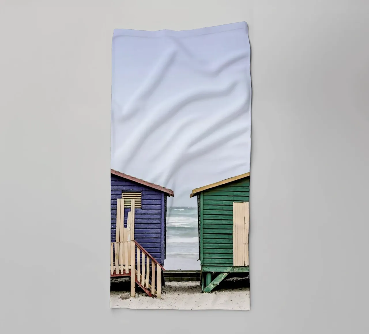 Blue & Green Hut asciugamano da bagno da Shot By Clint