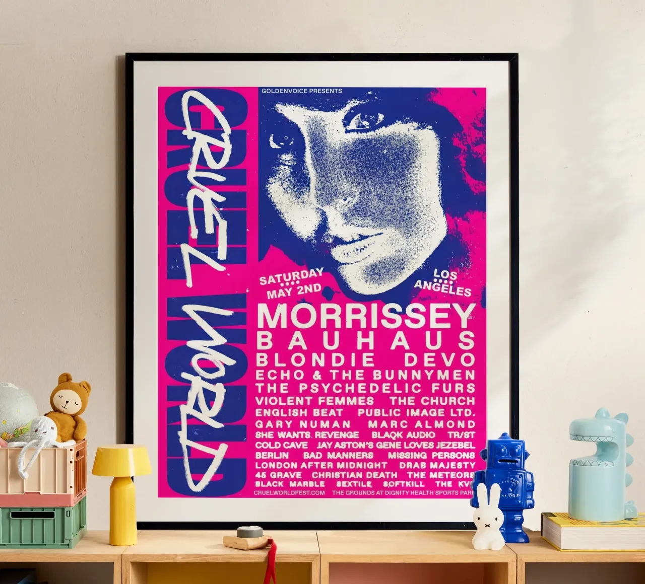 Festival del mondo crudele poster con telaio in plastica da Band Merch