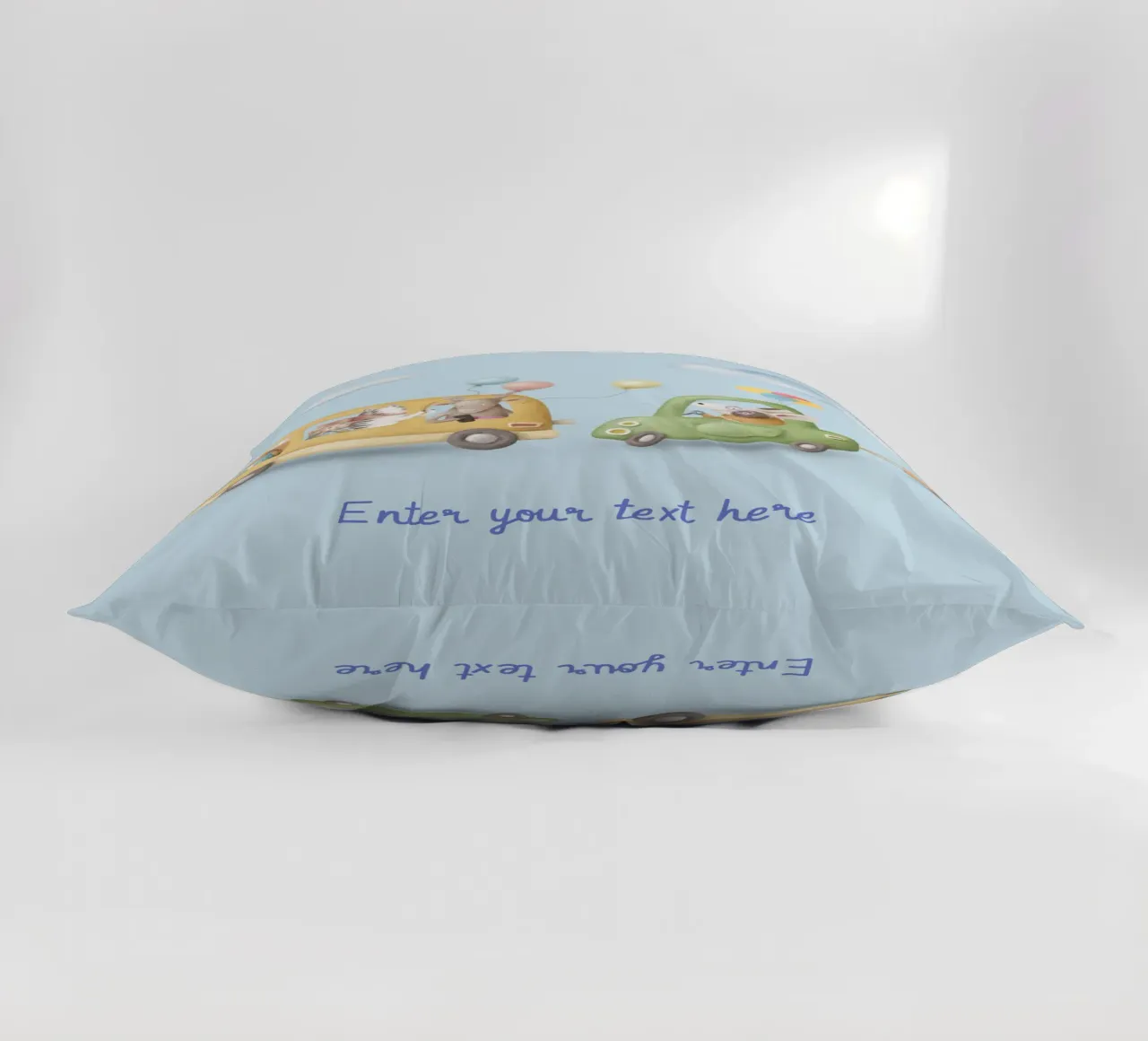 Ruote e baffi cuscino da Doodle Dreams Art