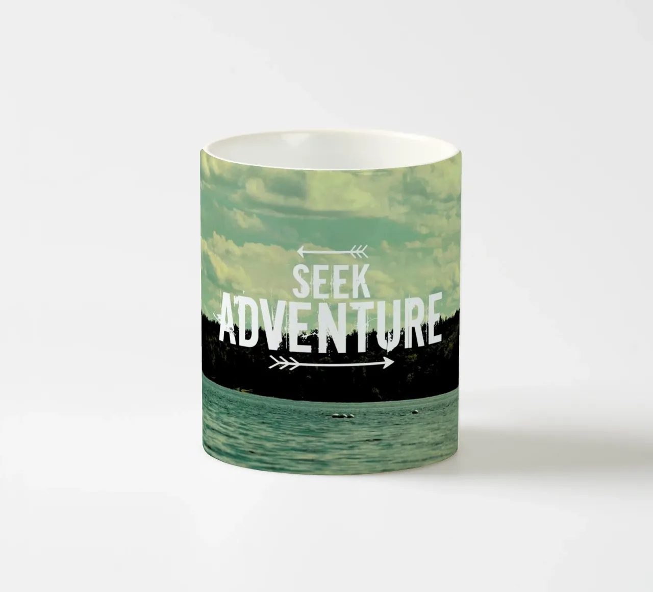 Seek Adventure tazza in ceramica da Vintage Skies